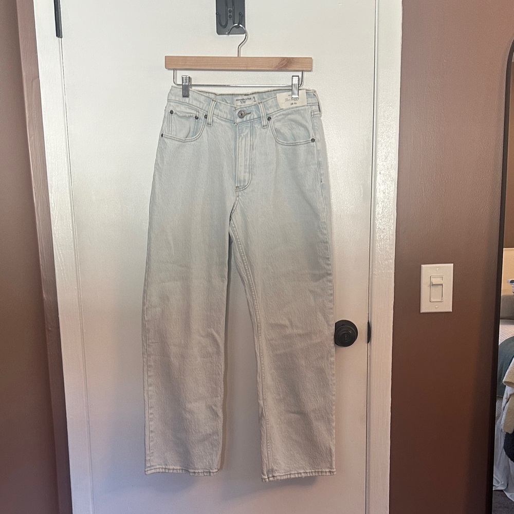 Abercrombie Baggy Mid Rise Jean